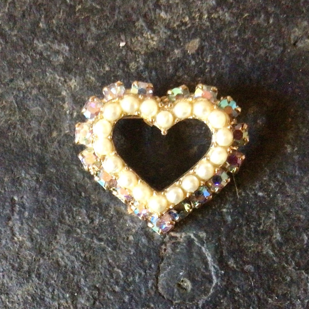 Faux Pearl With Rhinestones Heart Brooch